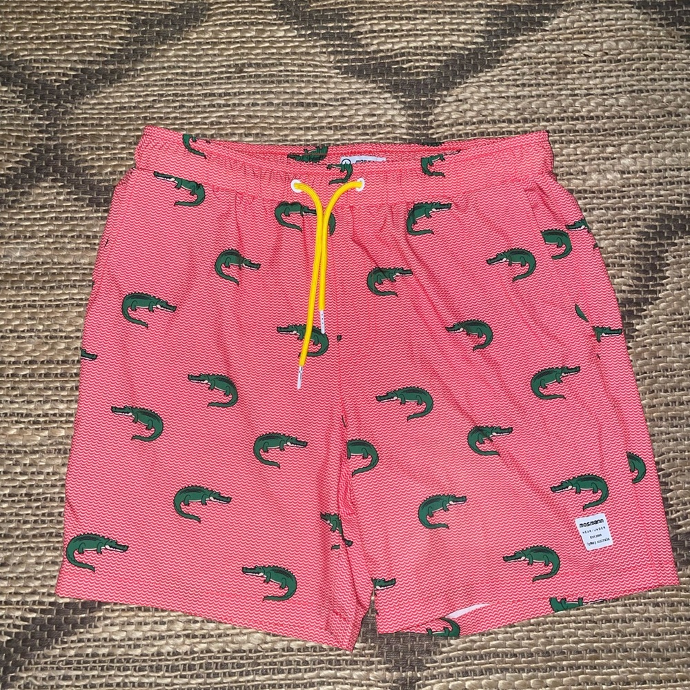 men’s swim trunks